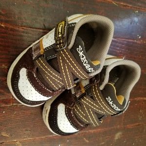 Toddler Sketchers skater sneaker